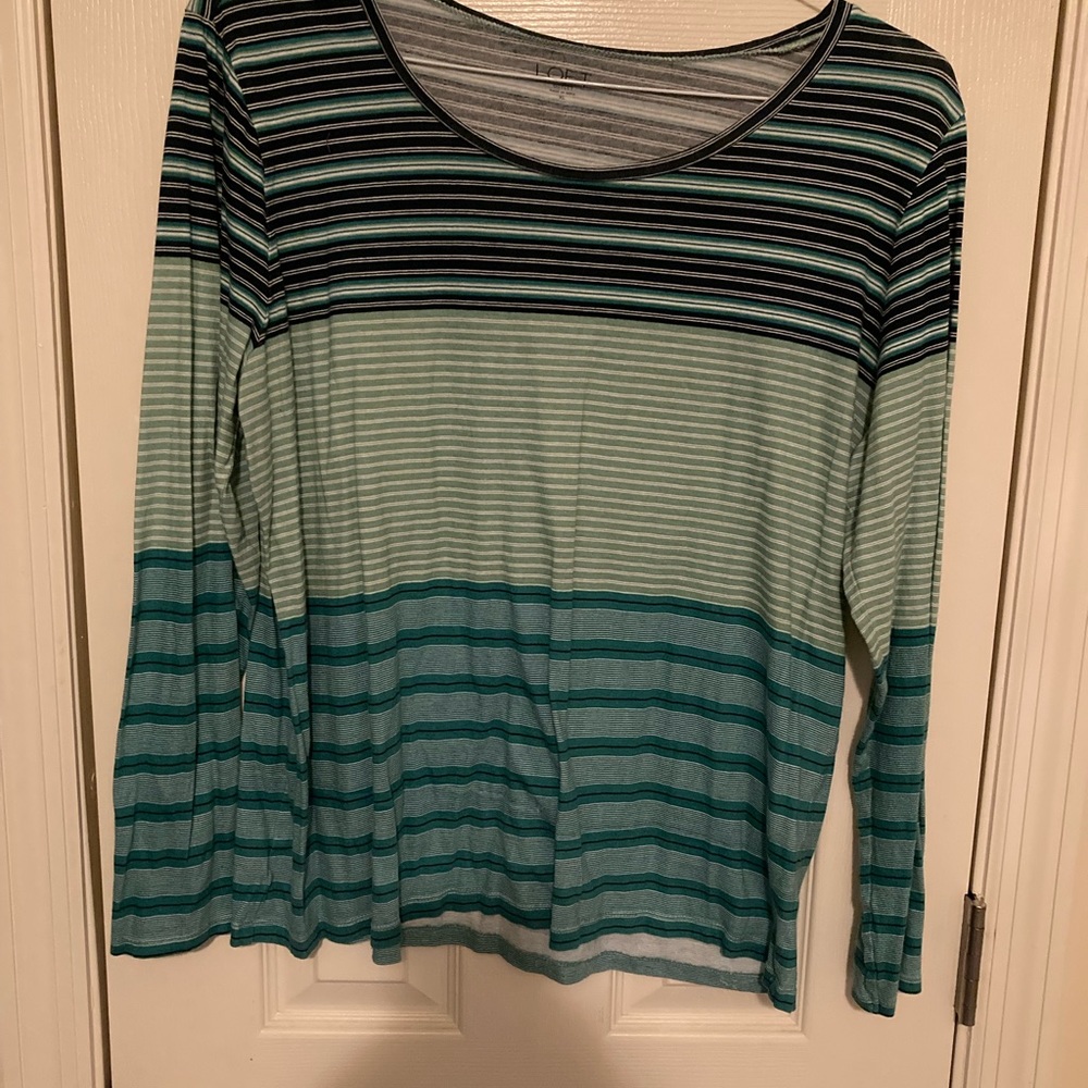 Loft long sleeved tee. Navy, aqua, white. XL